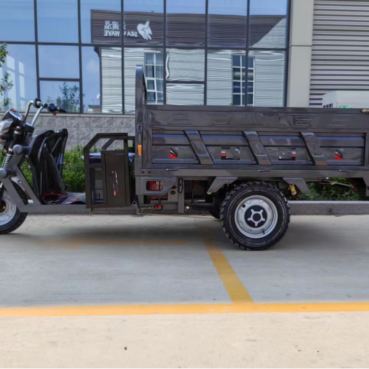 fuel electric tricycle1